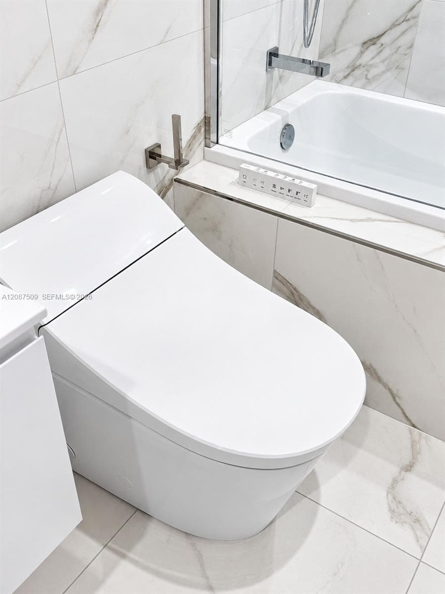 OASIS HALLANDALE WEST · #306 in Hallandale Beach - Photo 4