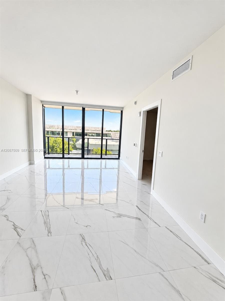 OASIS HALLANDALE WEST · #306 in Hallandale Beach - Photo 8