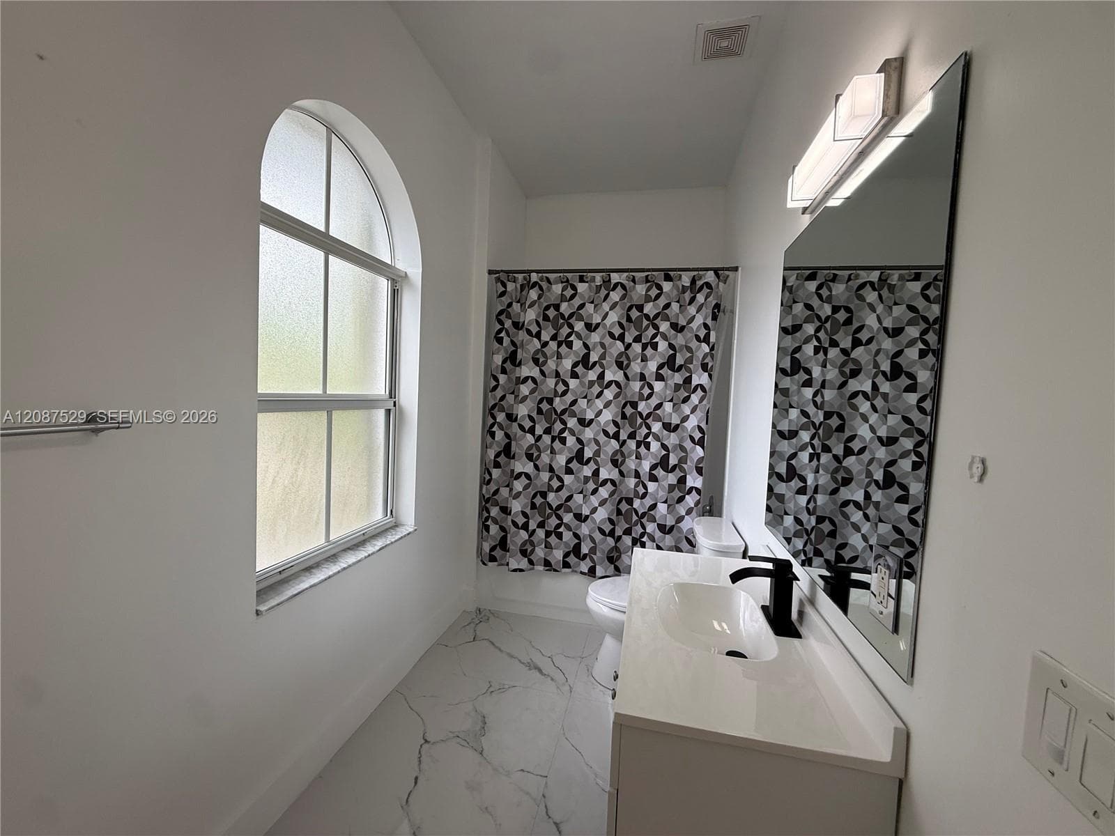 3961 NE 11th Dr #3961 photo 18