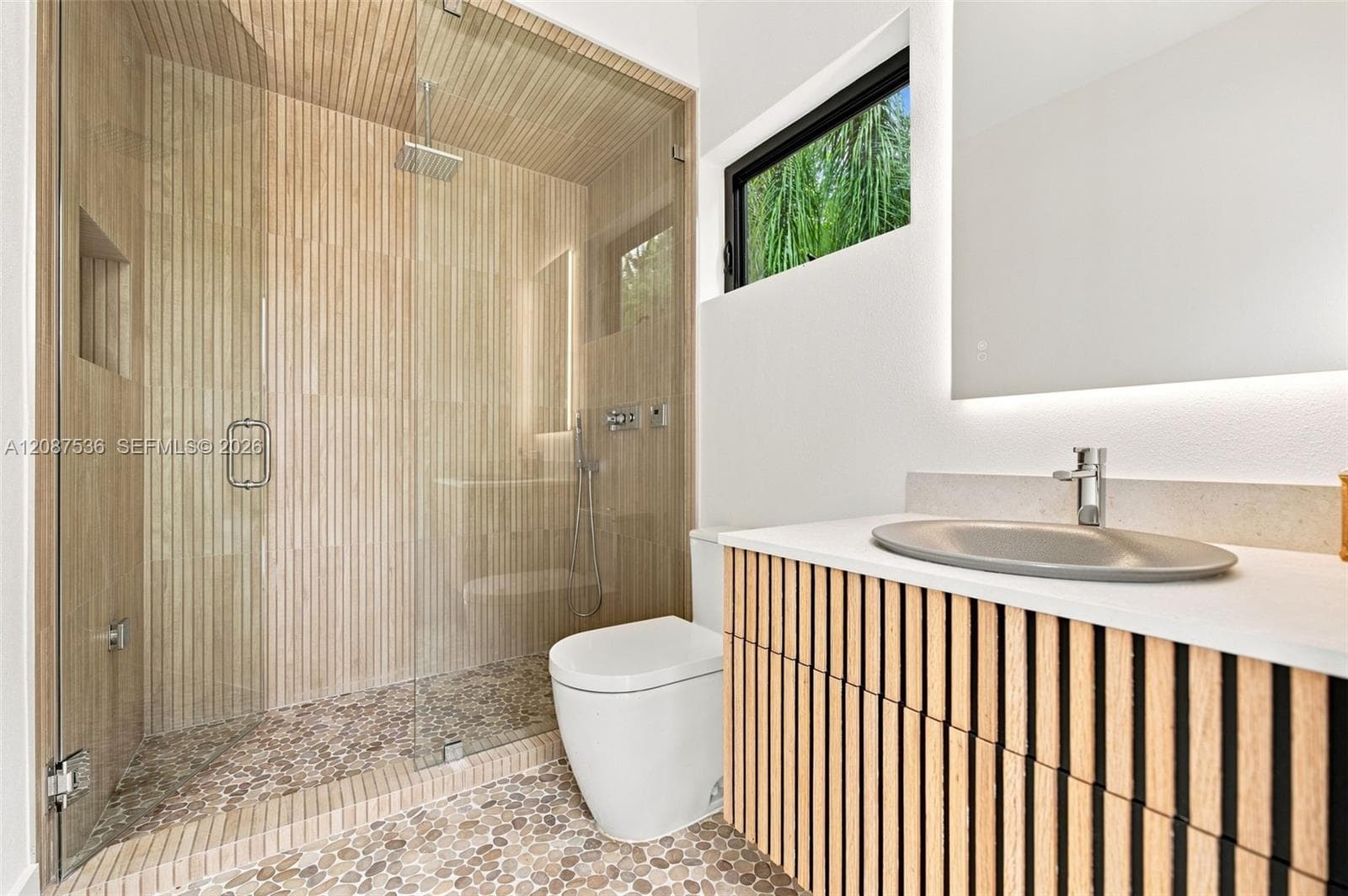 Cabana bathroom with steamer