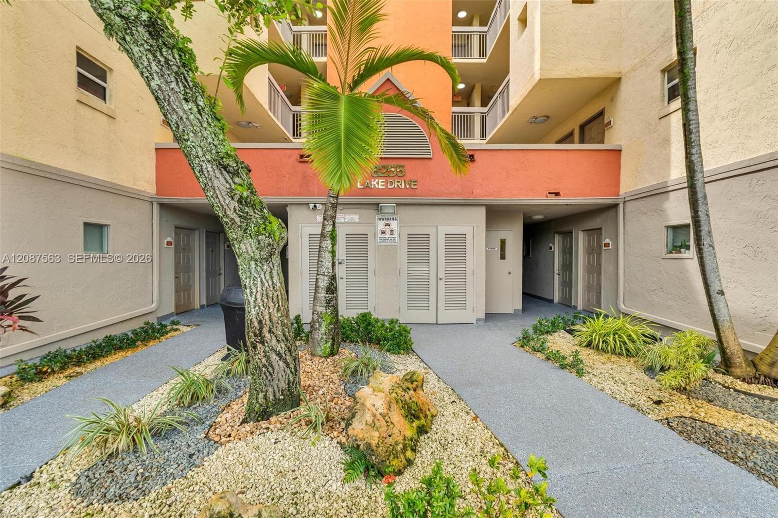 LAS VISTAS AT DORAL CONDO · #304 in Doral - Photo 3