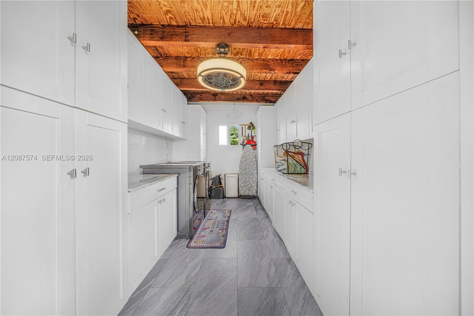 12311 SW 39th Ter photo 21