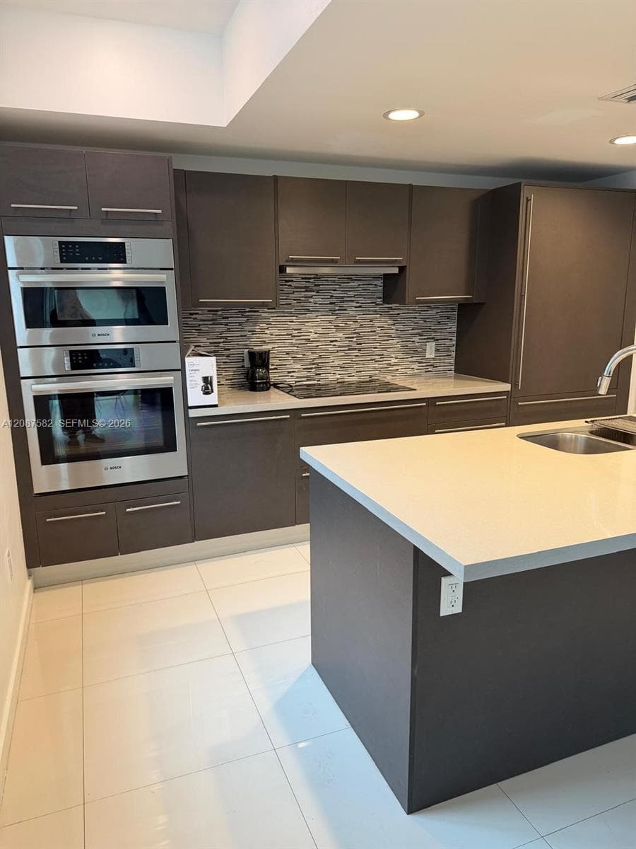 MIDTOWN DORAL CONDO 4 · #215 in Doral - Photo 3