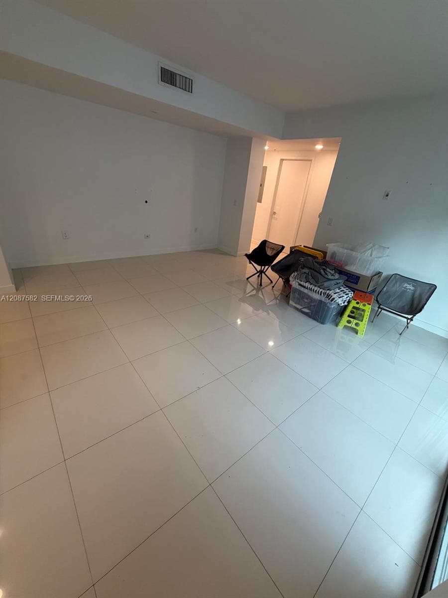MIDTOWN DORAL CONDO 4 · #215 in Doral - Photo 5