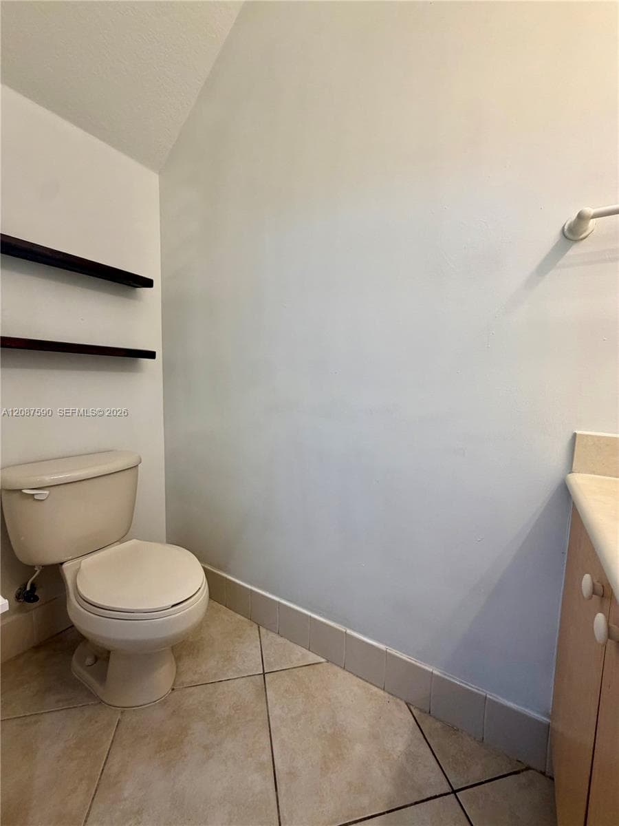 1548 SE 20th Ter photo 6