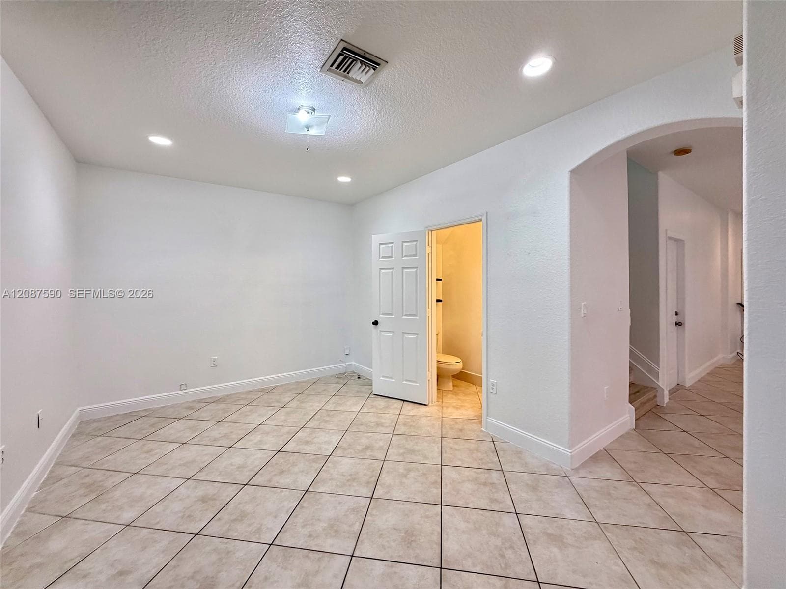 1548 SE 20th Ter photo 8