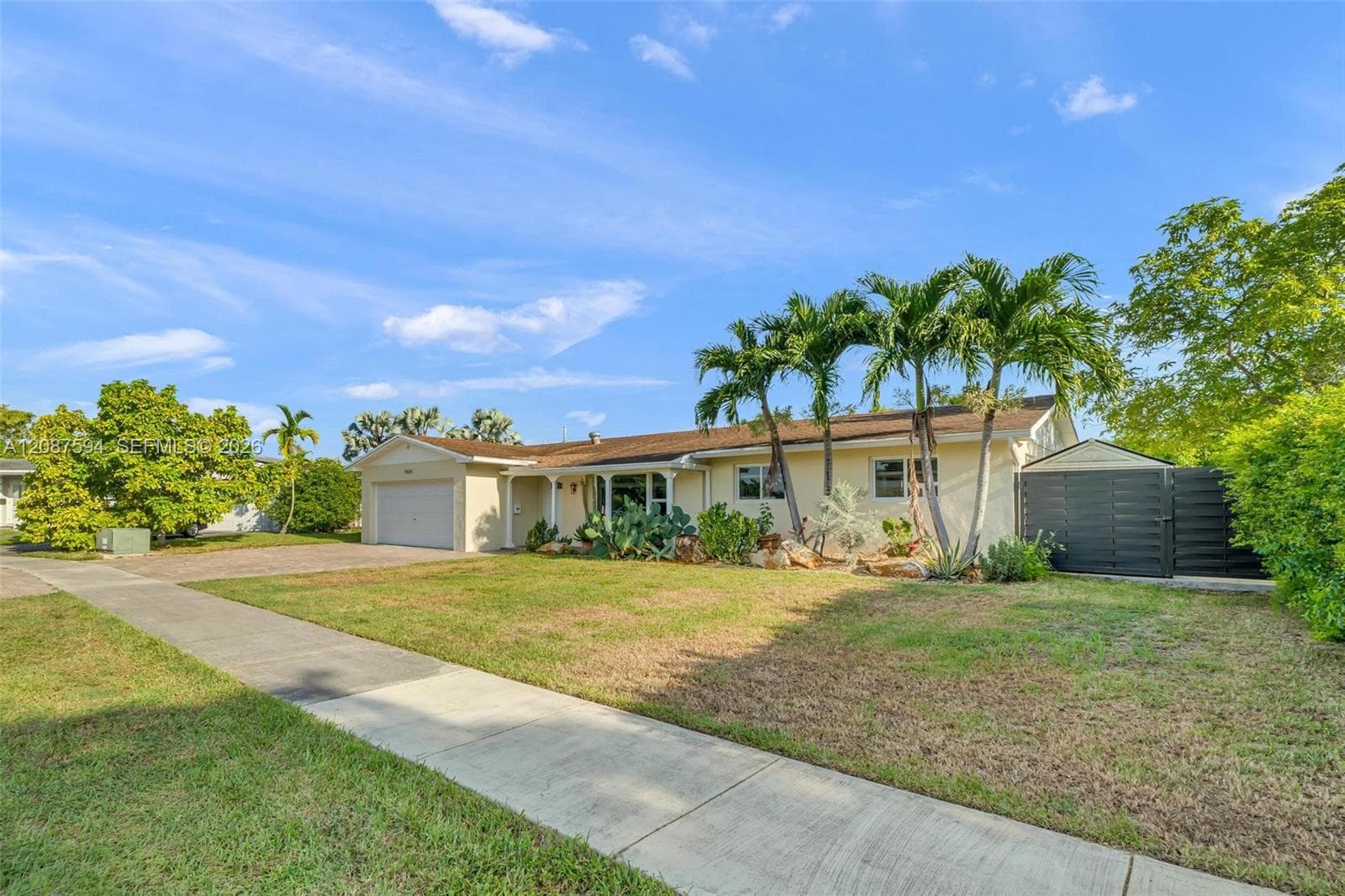 14241 SW 83rd St photo 2