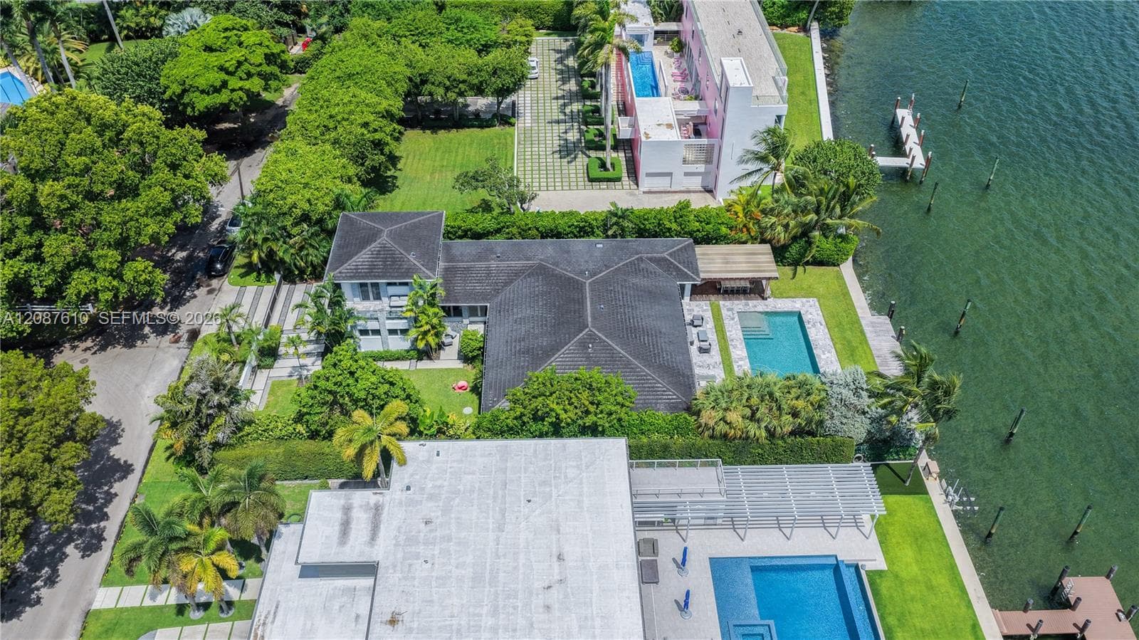 9301 N Bayshore Dr photo 95
