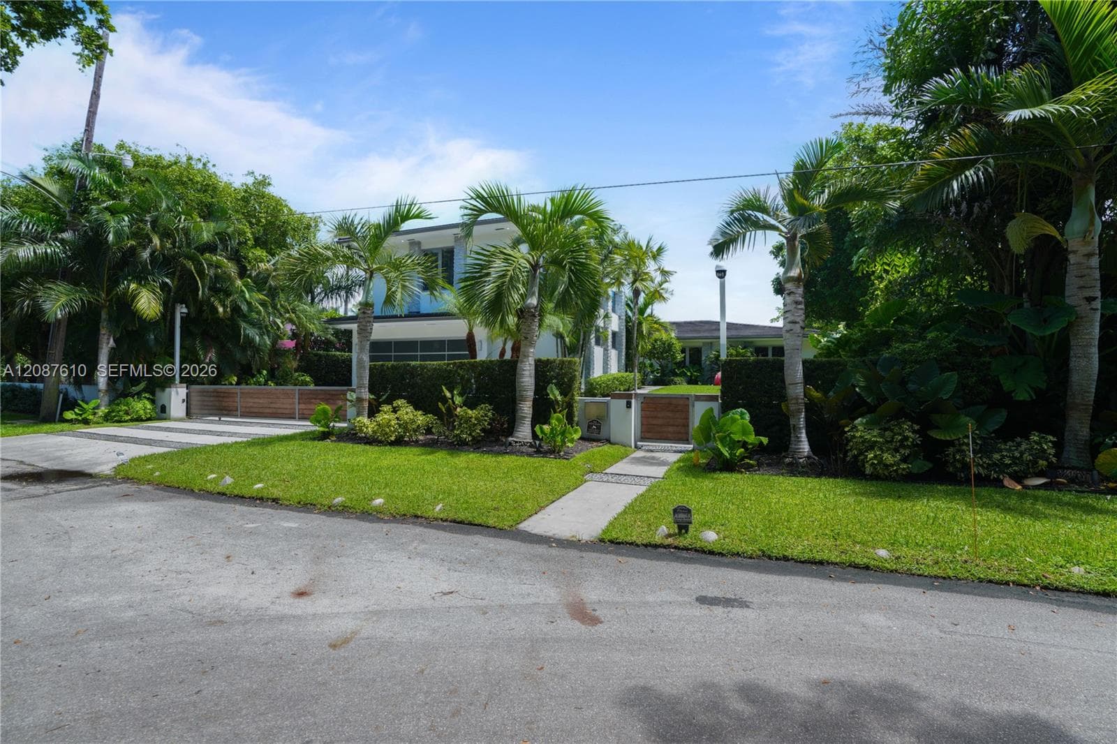 9301 N Bayshore Dr photo 47