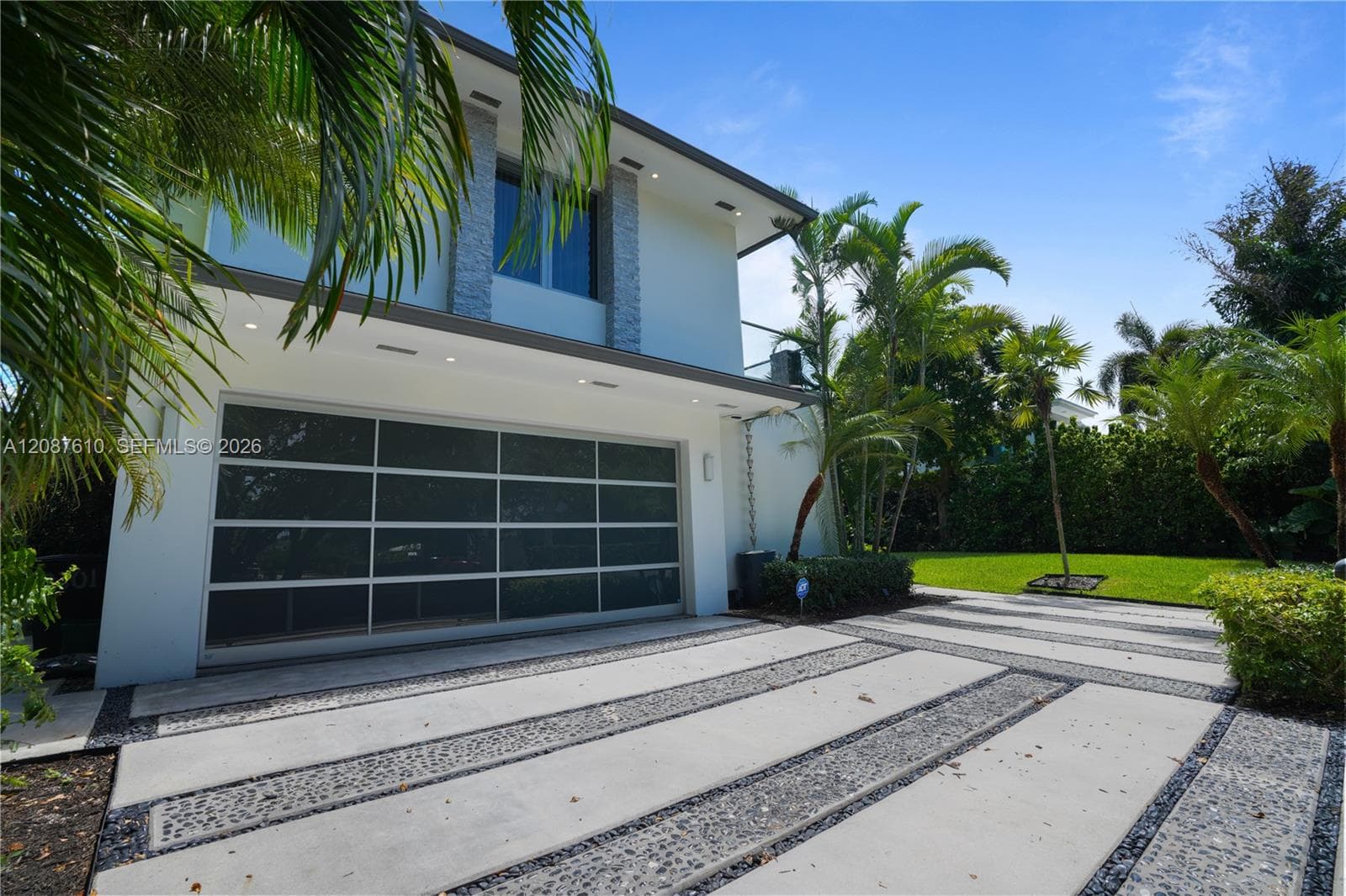 9301 N Bayshore Dr photo 43