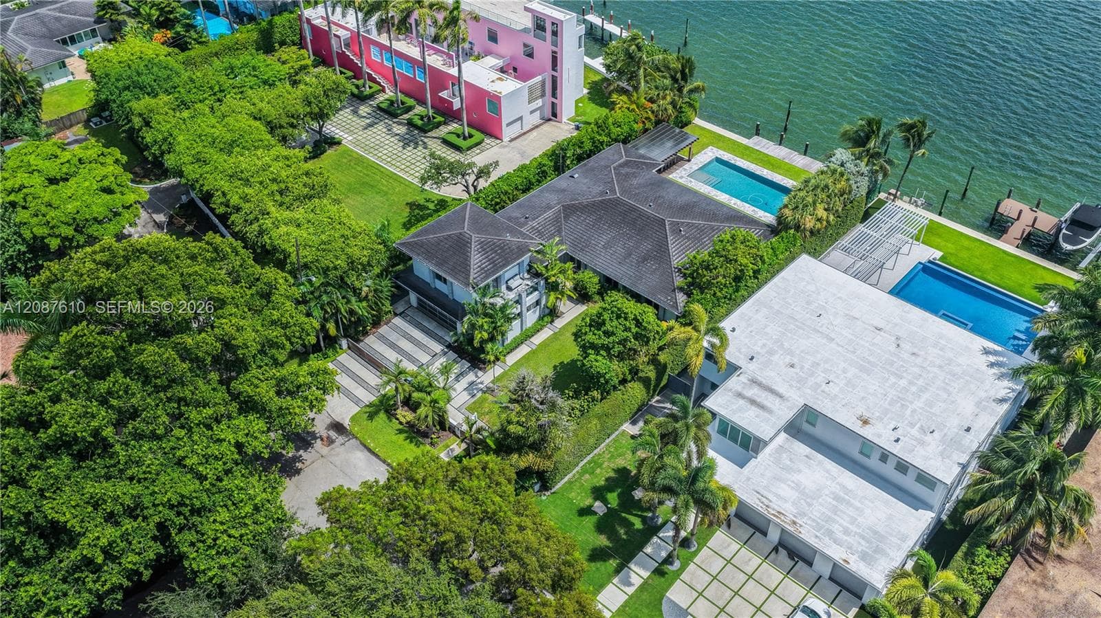 9301 N Bayshore Dr photo 94