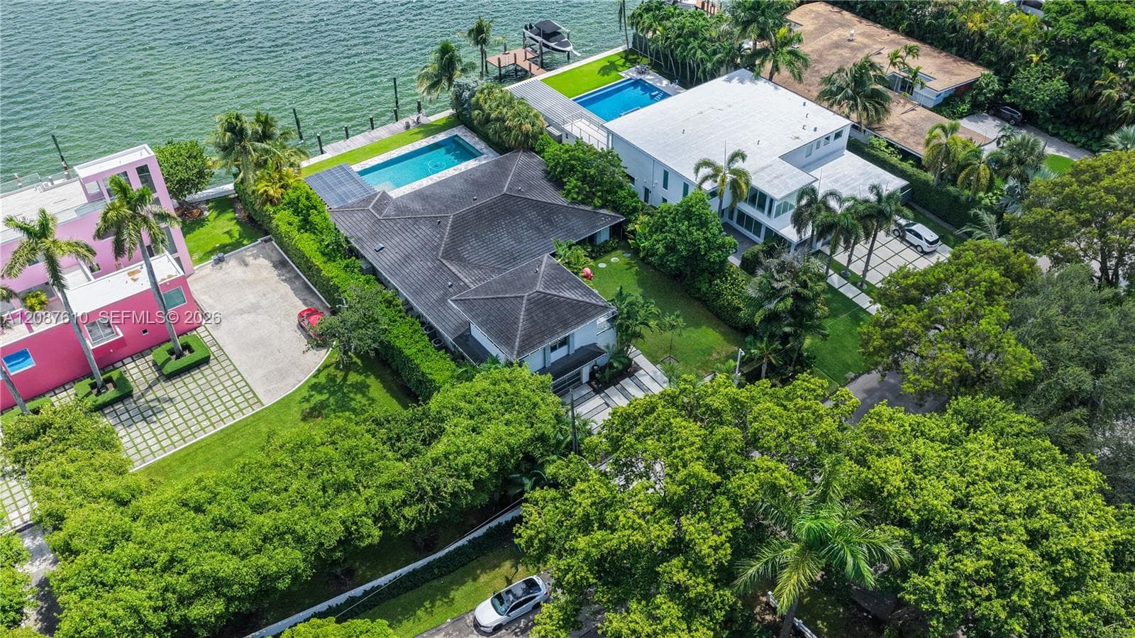 9301 N Bayshore Dr photo 92