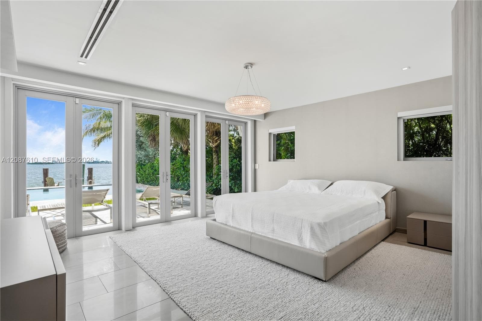 9301 N Bayshore Dr photo 9