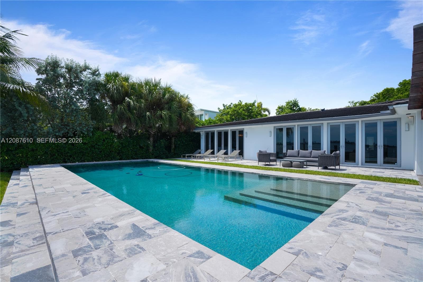 9301 N Bayshore Dr photo 34
