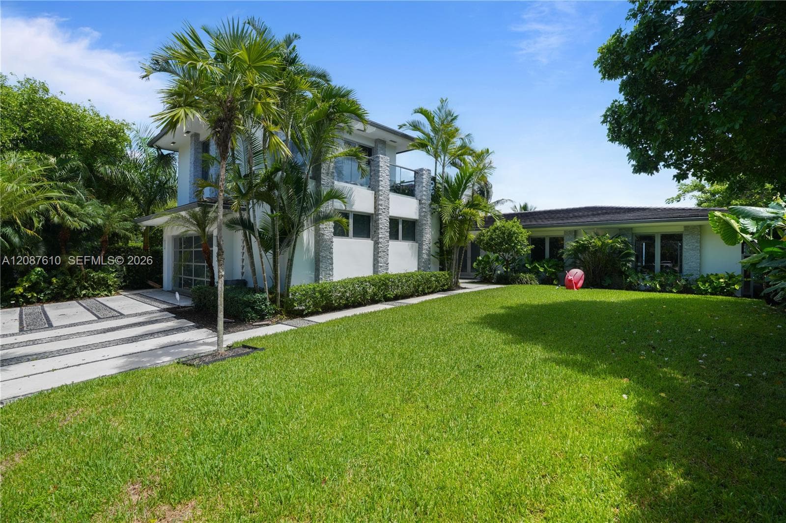 9301 N Bayshore Dr photo 41