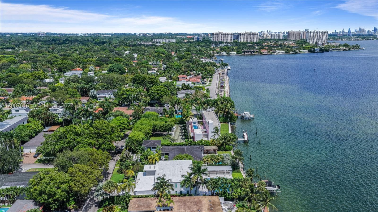 9301 N Bayshore Dr photo 103