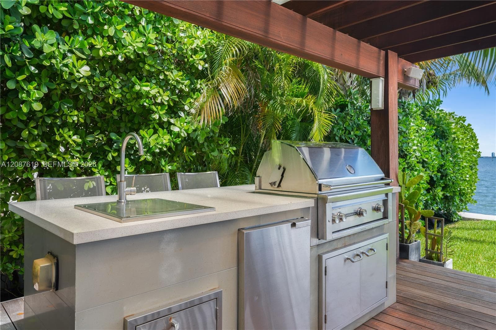9301 N Bayshore Dr photo 29