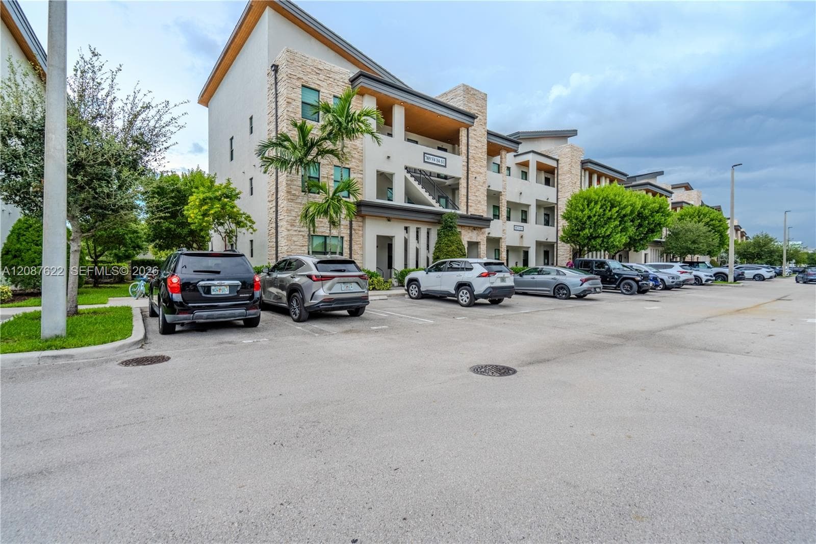 APEX AT PARK CENTRAL CON · #31 in Doral - Photo 2