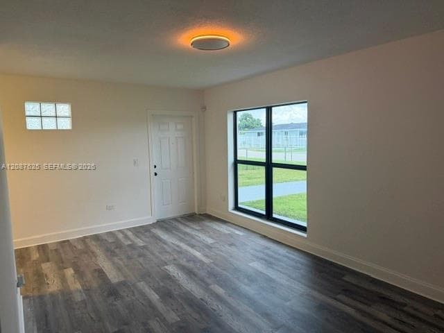 14810 Lincoln Dr photo 8