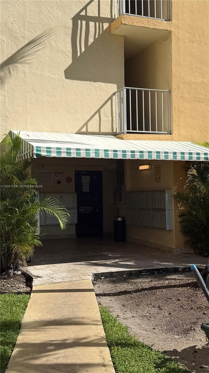 BAYSWATER COURT CONDO · #2Q in North Miami Beach - Photo 9