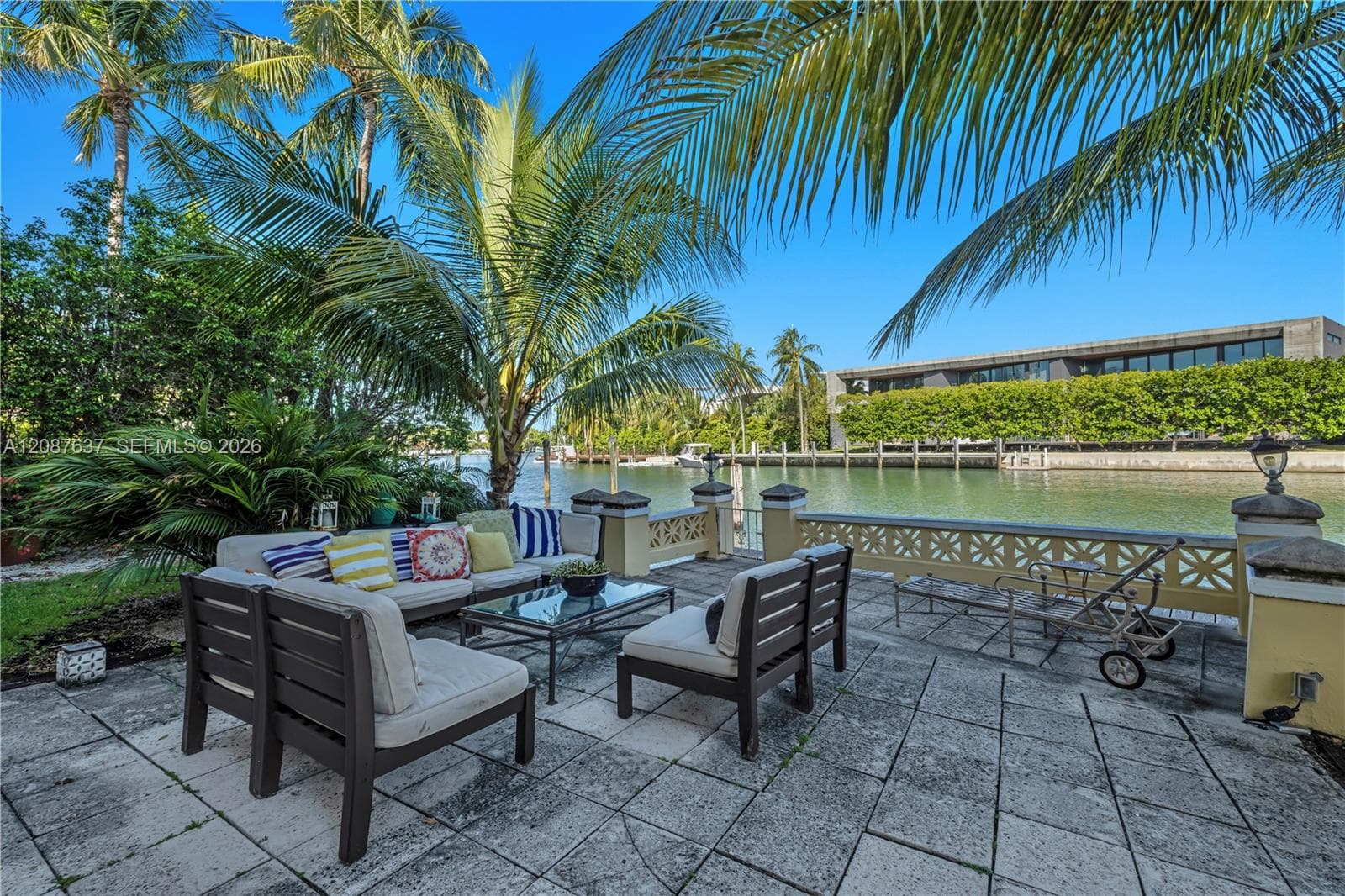 PINE TREE PLACE CONDO · #209 in Miami Beach - Photo 15