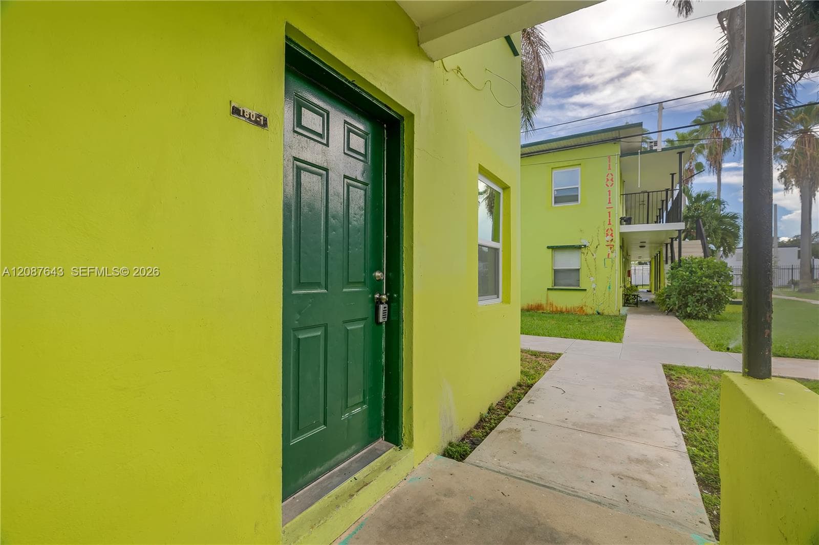 KNIGHTSVILLE · #1 in Miami - Photo 18