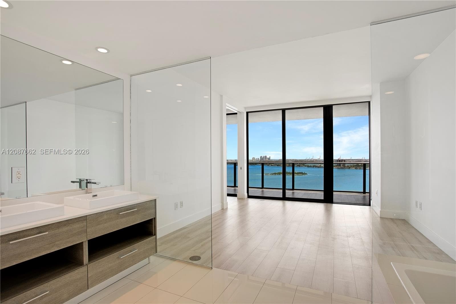 Paraiso Bay · #2802 in Miami - Photo 9