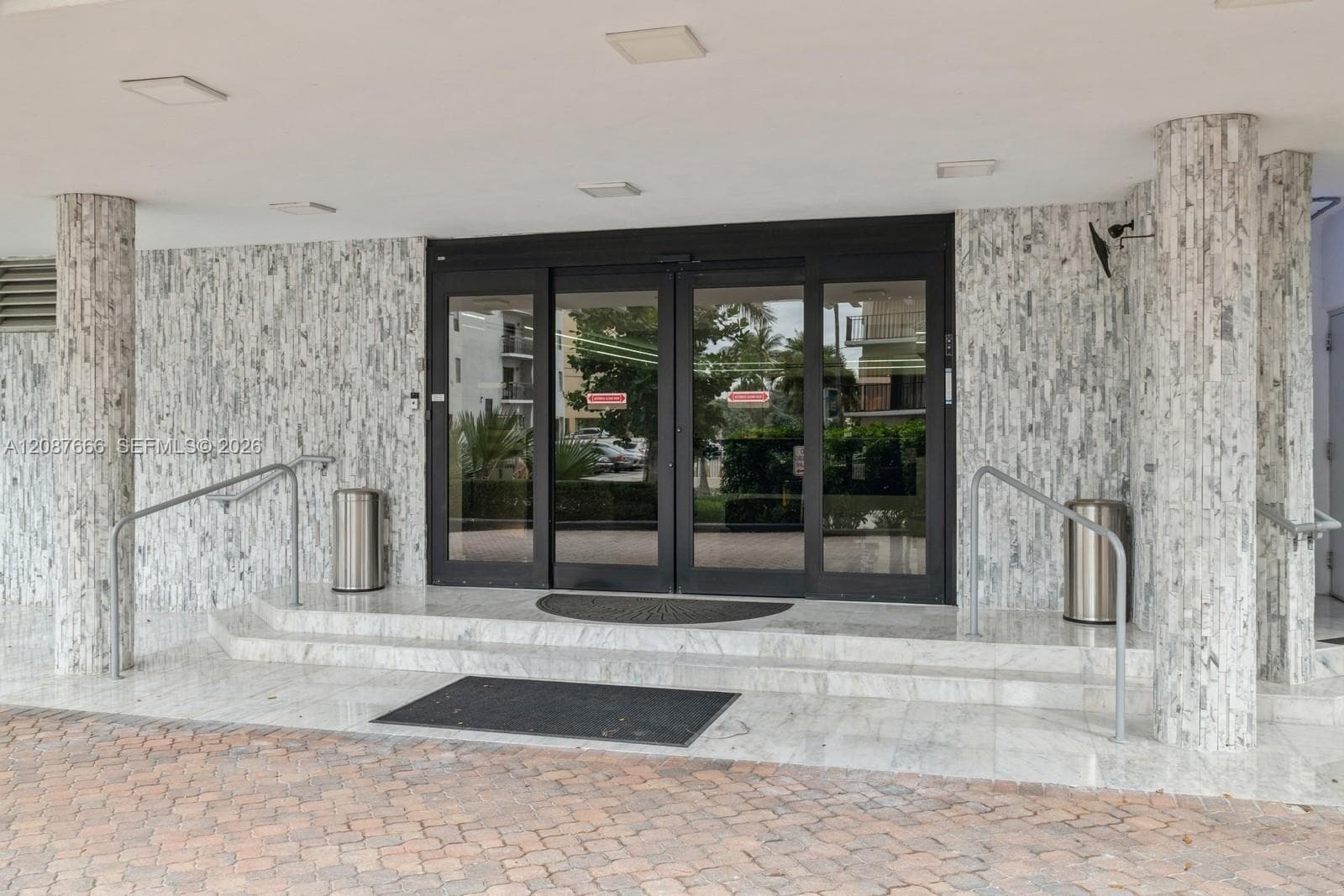 MAR DEL PLATA CONDO · #1201 in Miami Beach - Photo 32