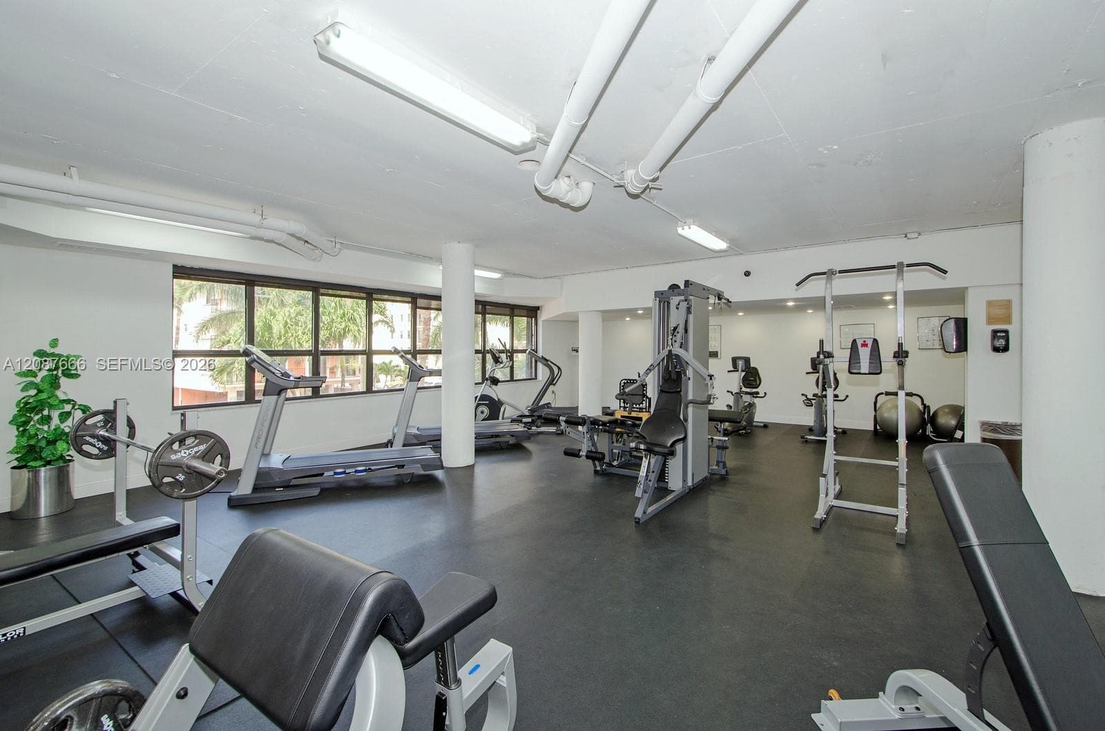 MAR DEL PLATA CONDO · #1201 in Miami Beach - Photo 29