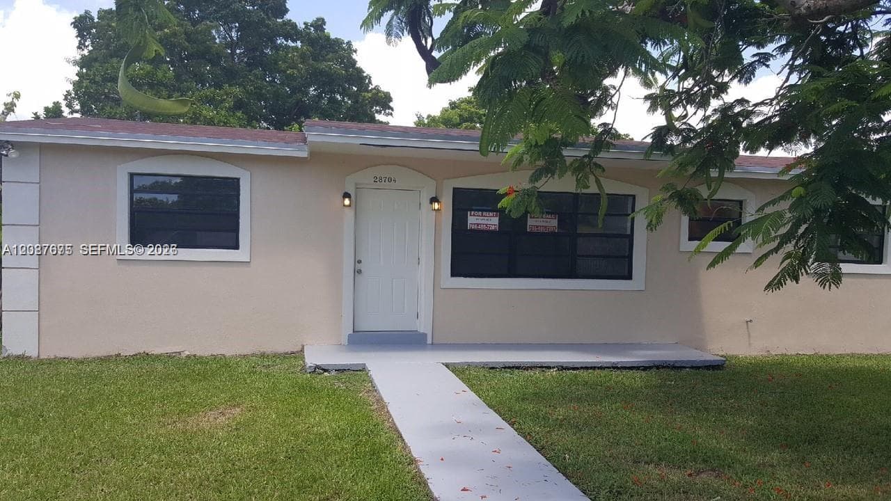 28704 SW 147th Pl photo 2