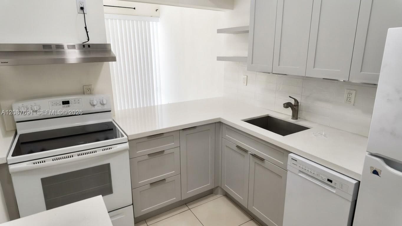 AVILA CONDO · #308 in Sunny Isles Beach - Photo 7