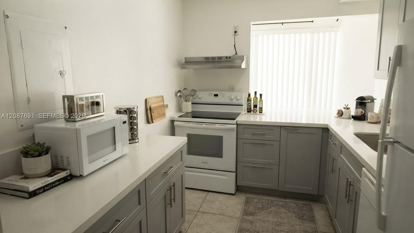 AVILA CONDO · #308 in Sunny Isles Beach - Photo 3