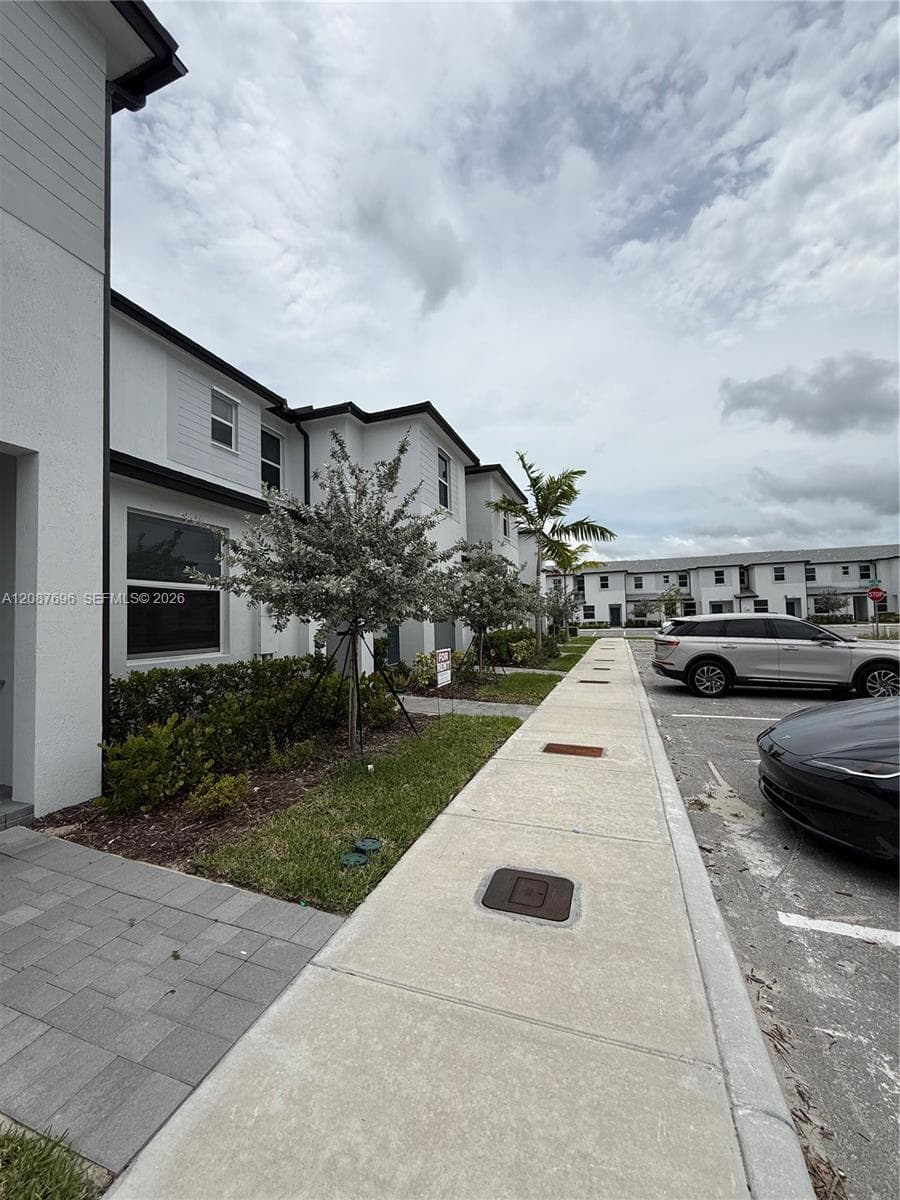 35757 SW 178th Pl #35757 photo 3