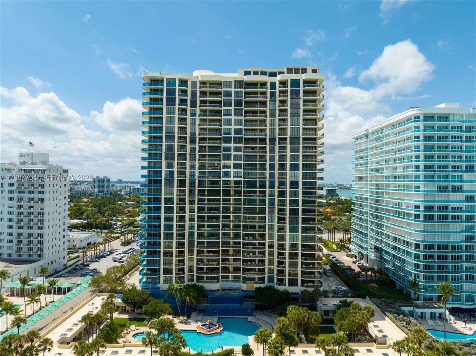 Bal Harbour Tower · #5E in Bal Harbour - Photo 2