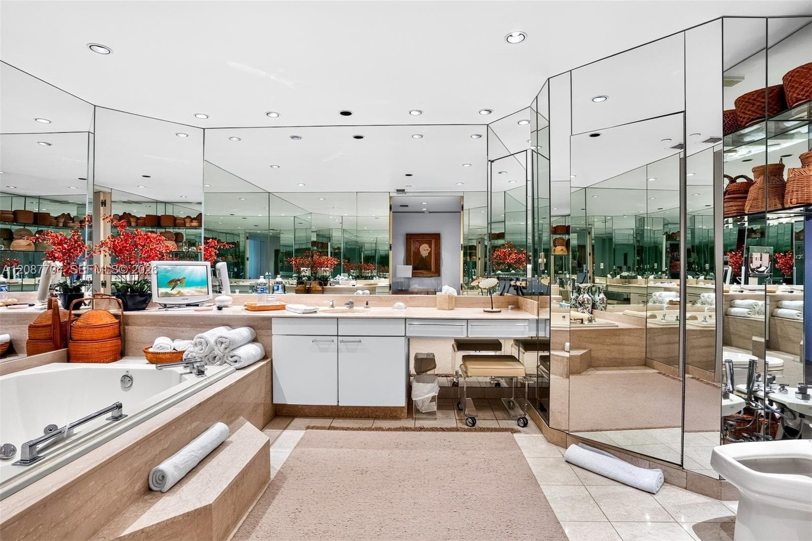 Bal Harbour Tower · #5E in Bal Harbour - Photo 41