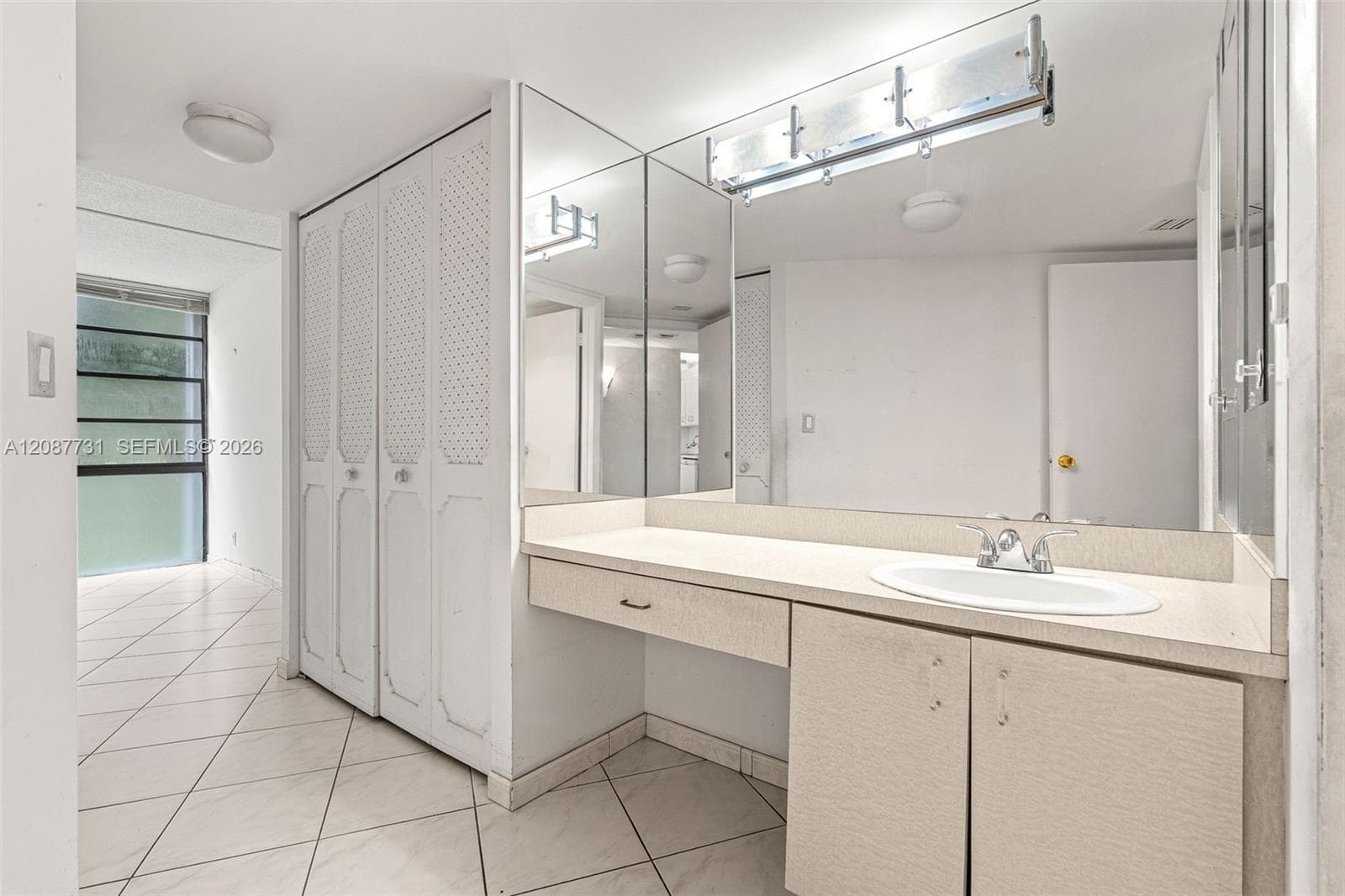 BRAVURA CONDO · #208 in Aventura - Photo 5