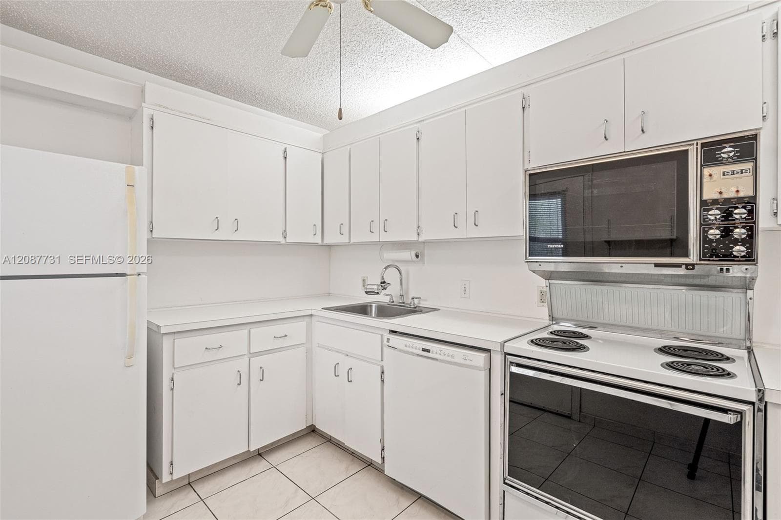 BRAVURA CONDO · #208 in Aventura - Photo 21