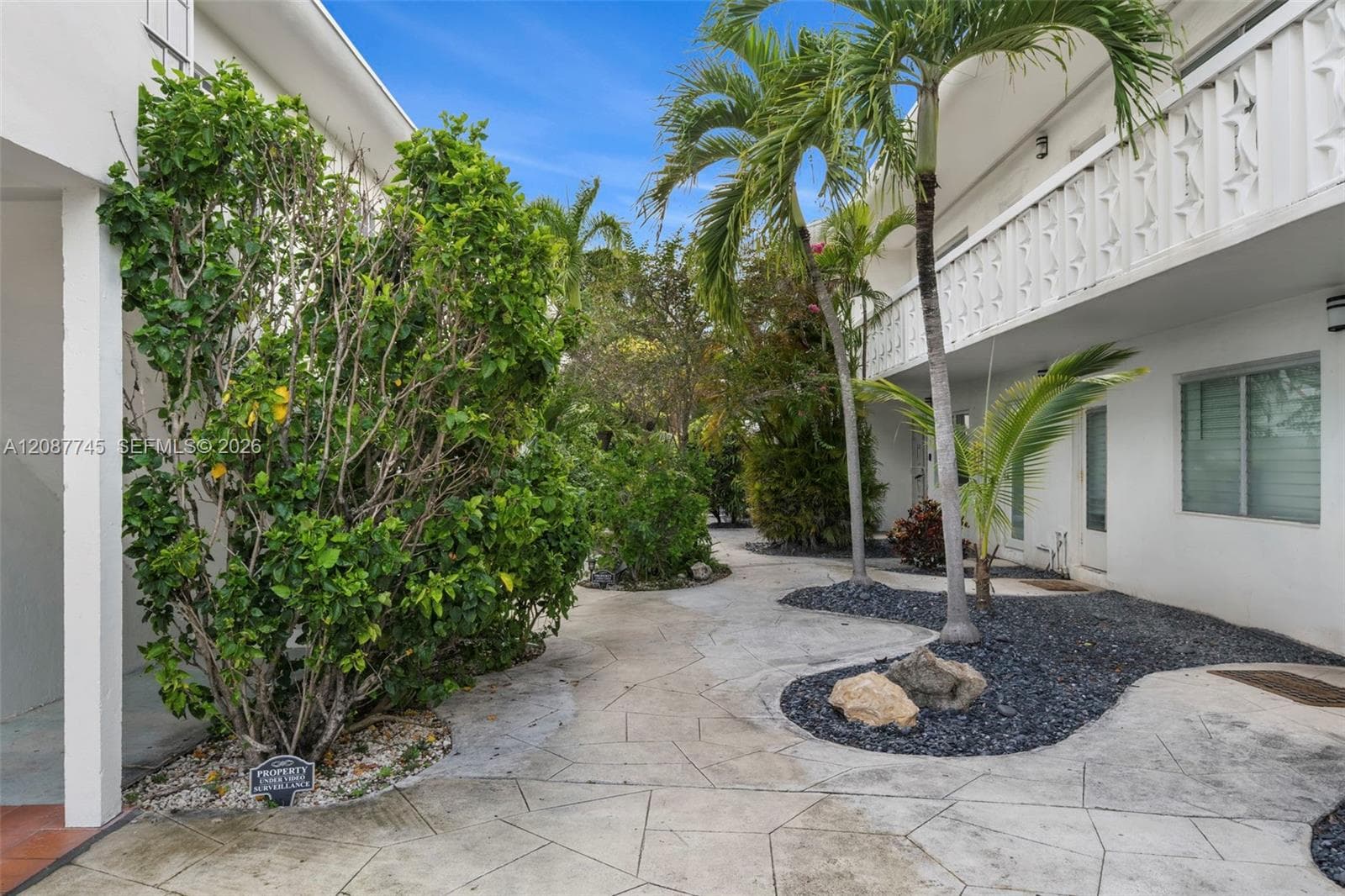 PINETREE MANOR CONDO · #5 in Miami Beach - Photo 13