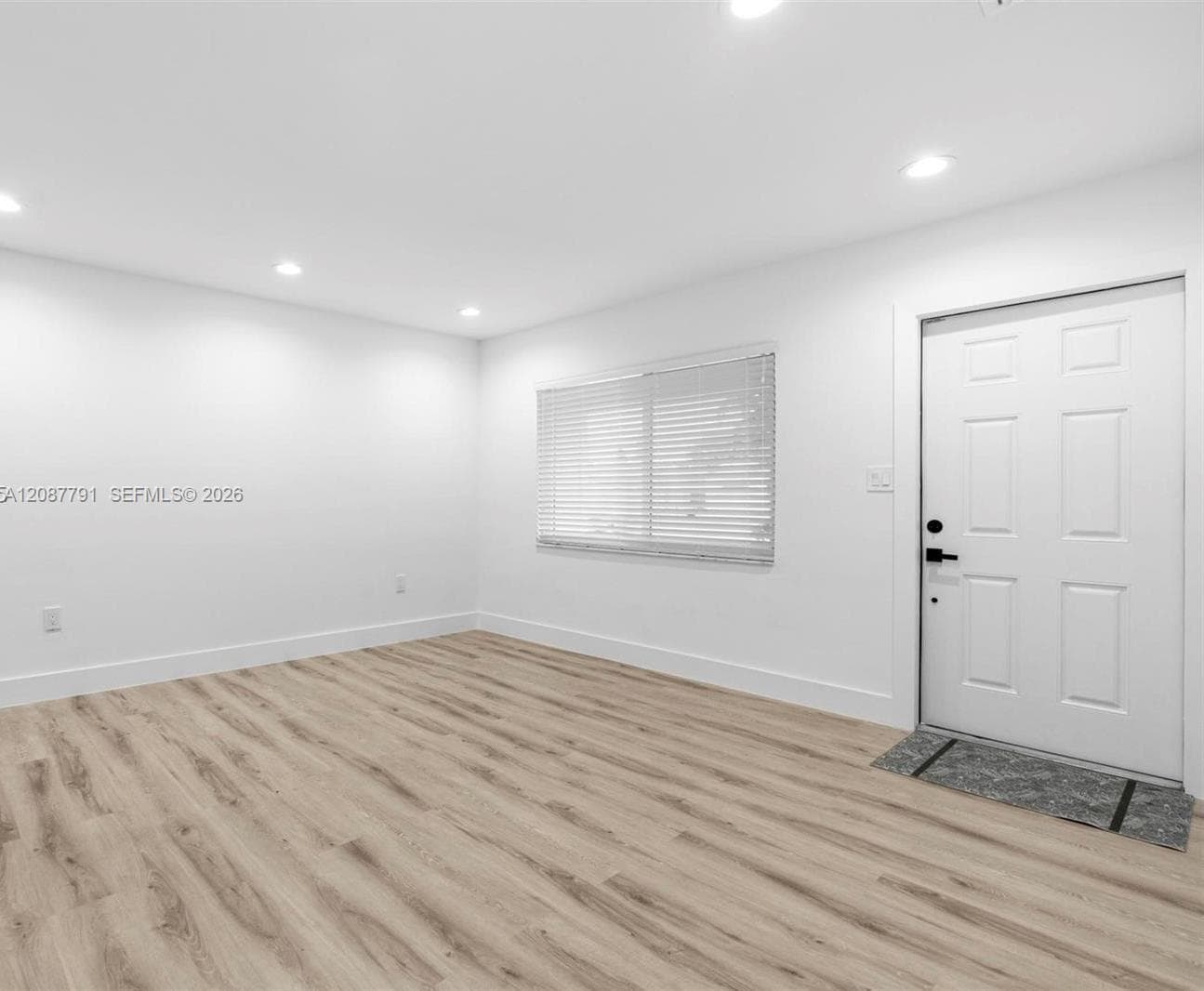 2852 Washington St #. photo 4