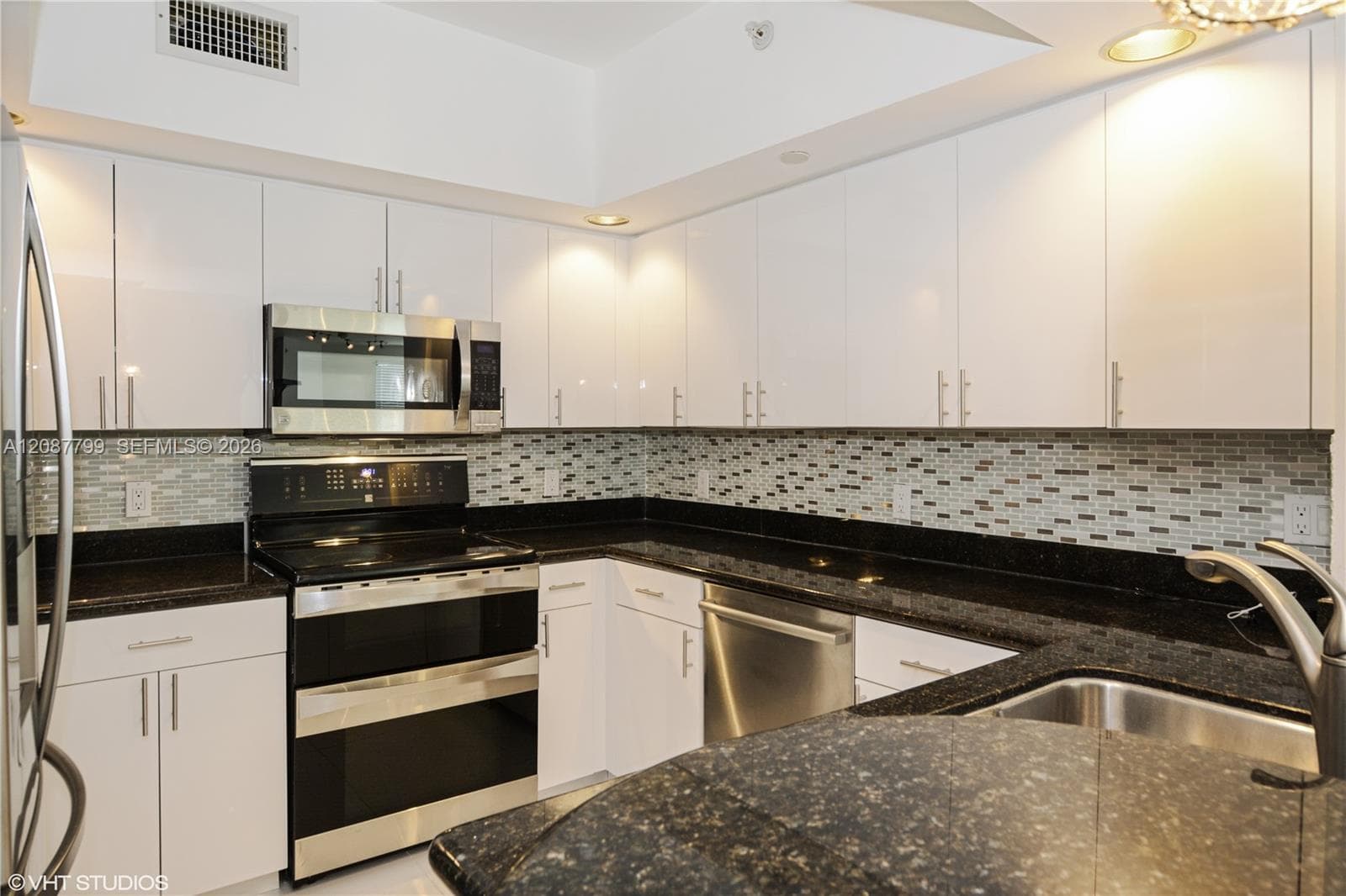 WAVERLY AT LAS OLAS CONDO · #705 in Fort Lauderdale - Photo 2