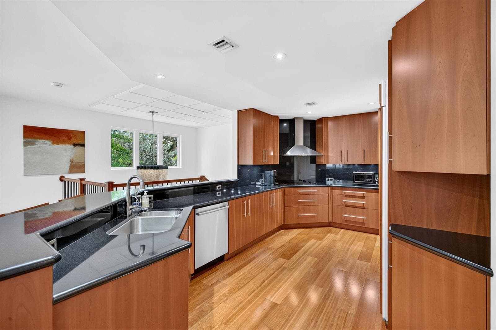 48-web-or-mls-699A4217