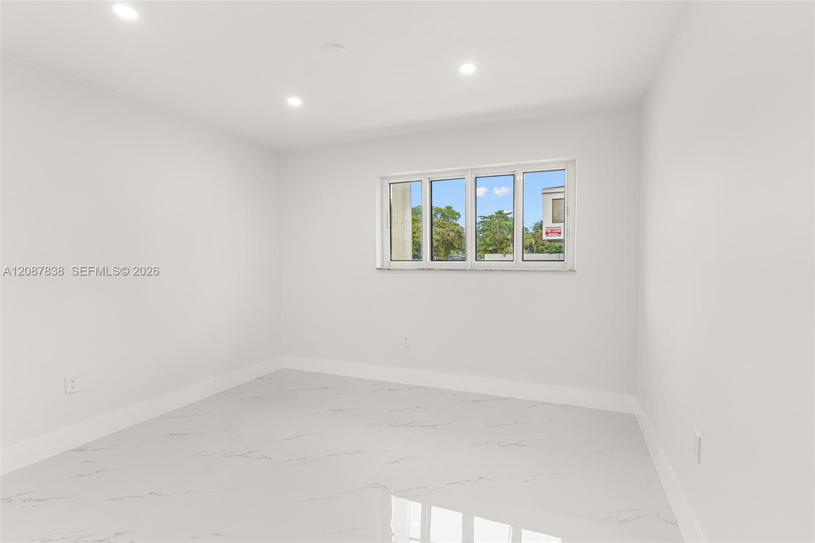 3900 SW 67th Ave photo 11