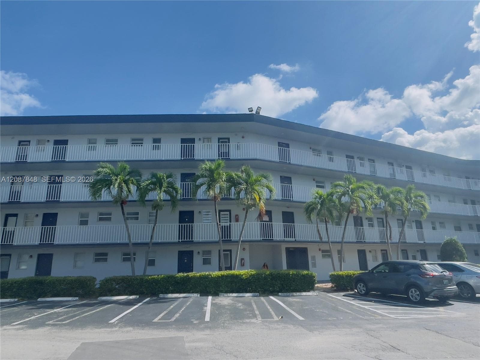 ROYAL OAKS CONDO · #338 in Miami - Photo 2