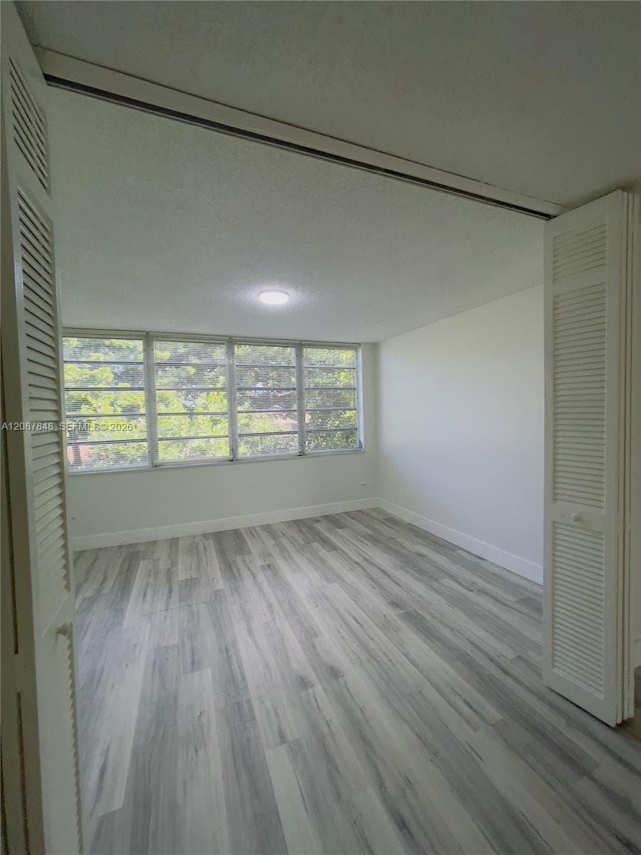 ROYAL OAKS CONDO · #338 in Miami - Photo 16