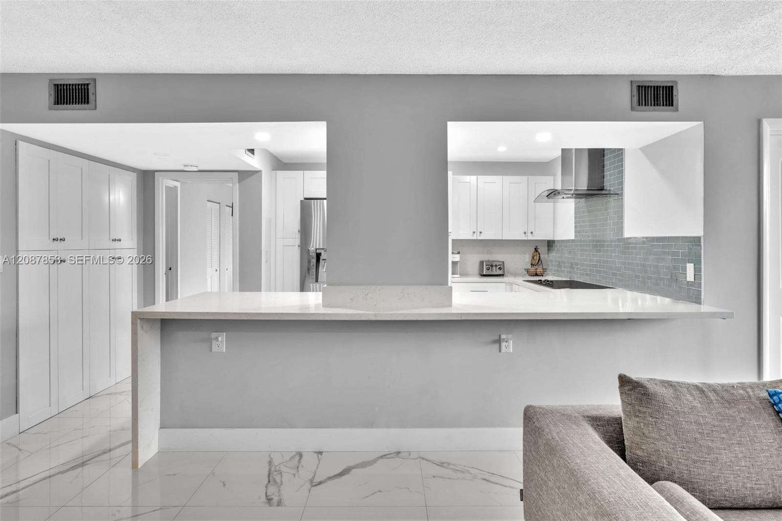 OCEANVIEW PARK CONDO · #329 in Hallandale Beach - Photo 3