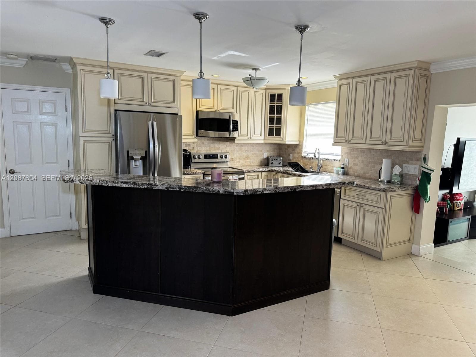 2448 Holly Ln #. photo 8
