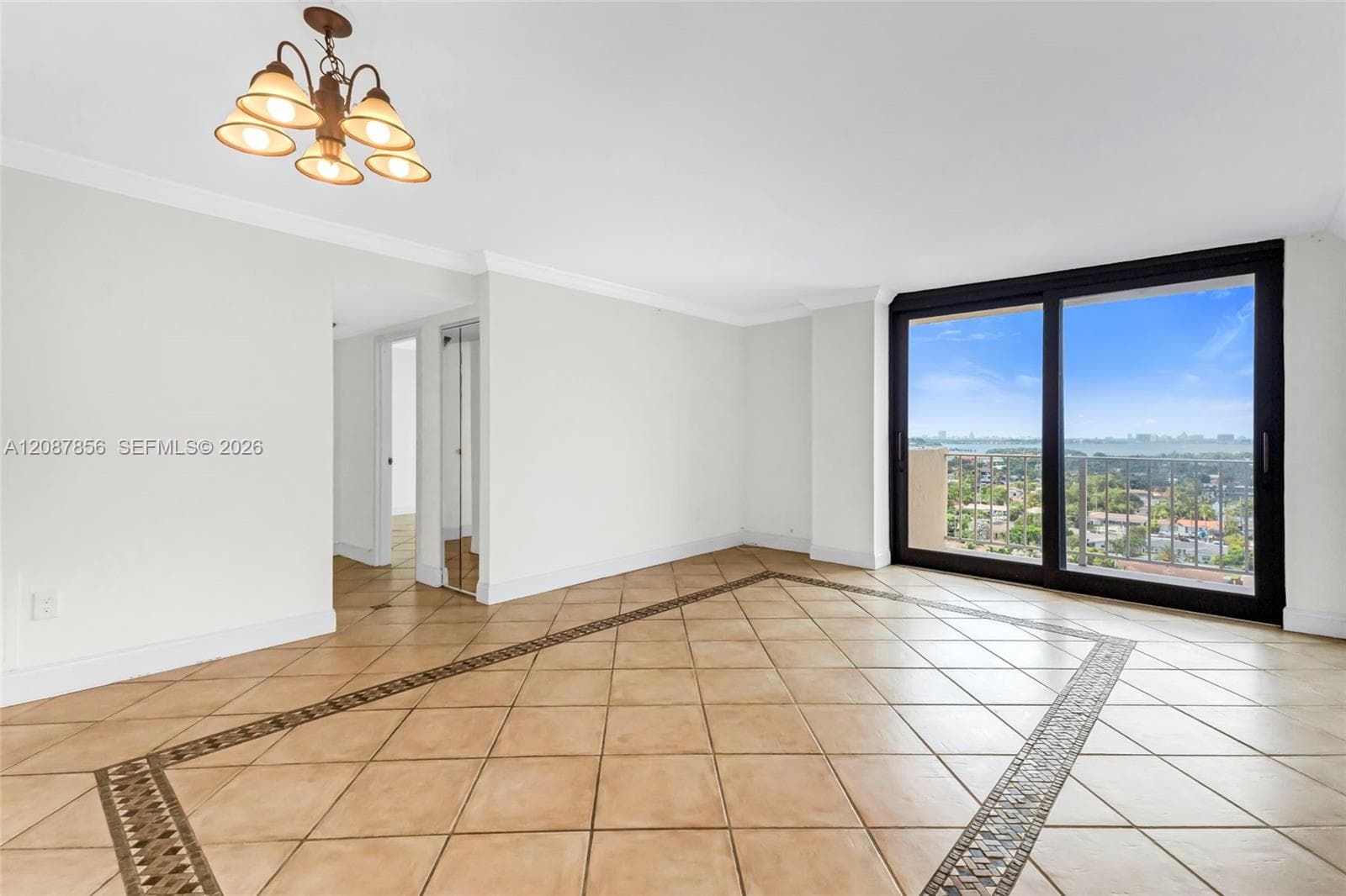 Living/Dining Area