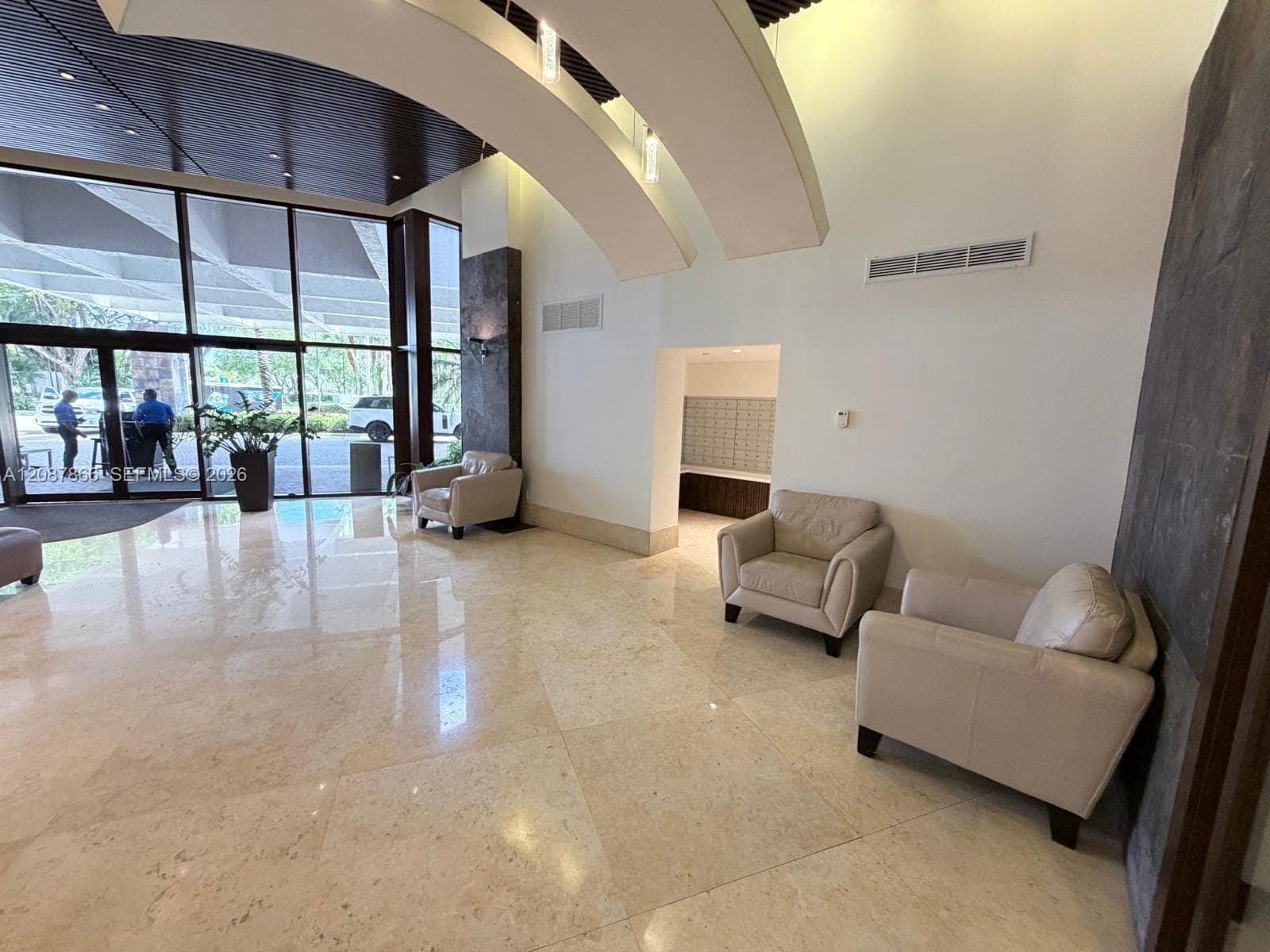 PARC CENTRAL AVENTURA SOU · #512 in Aventura - Photo 6