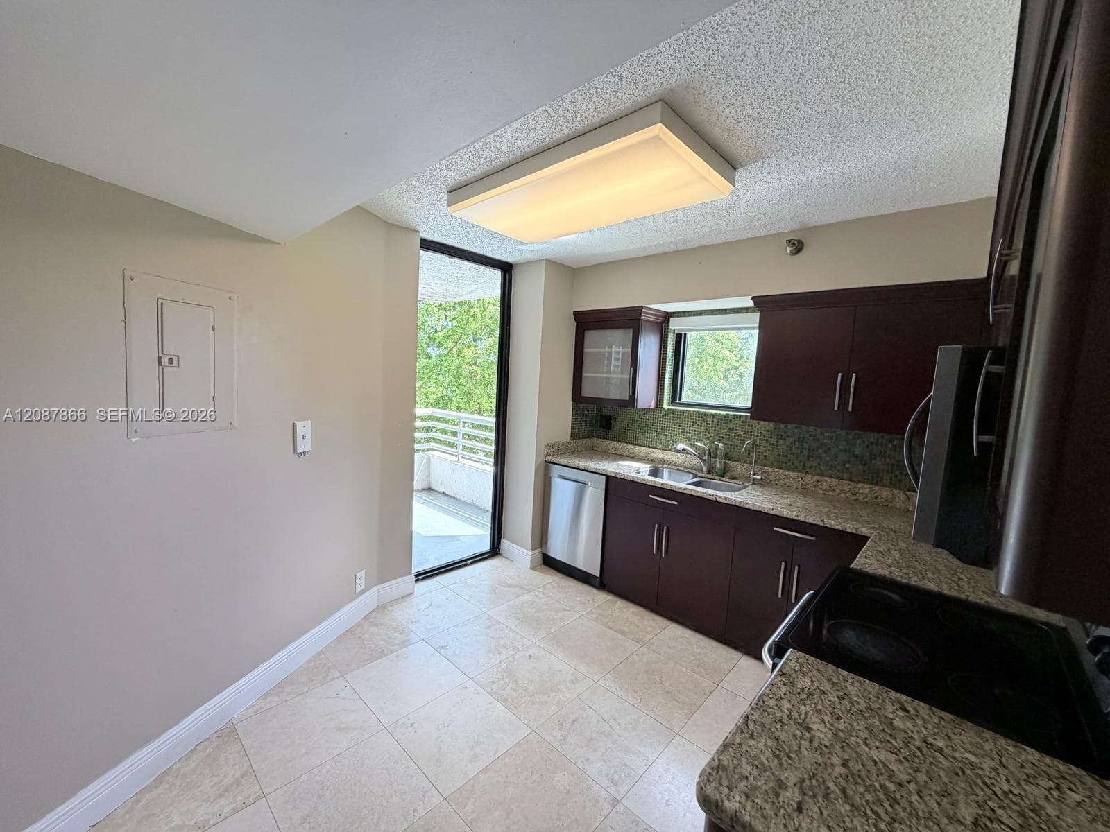 PARC CENTRAL AVENTURA SOU · #512 in Aventura - Photo 19