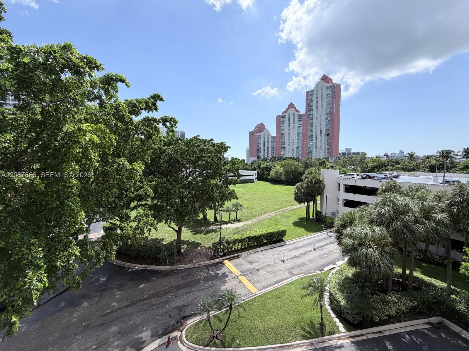 PARC CENTRAL AVENTURA SOU · #512 in Aventura - Photo 29
